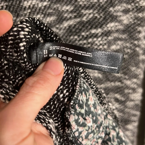 Saturday Sunday Anthropologie Black Moto Style Sweater, Women’s Size Medium - Picture 7 of 8